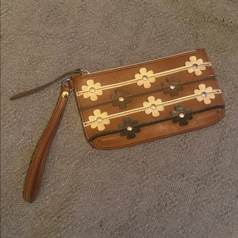 Relic Tan Leather Wristlet